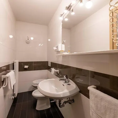 Olympic Palace Hotel 4*