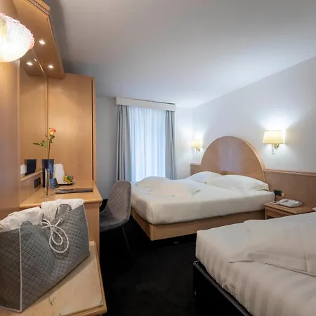 Olympic Palace Hotel 4*